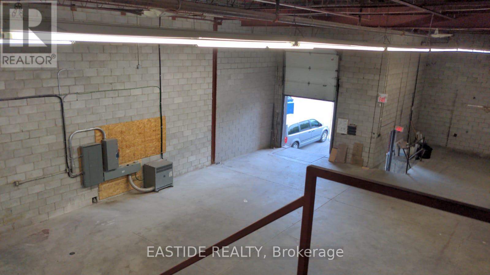 1 - 176 Creditstone Road Property Photo 8