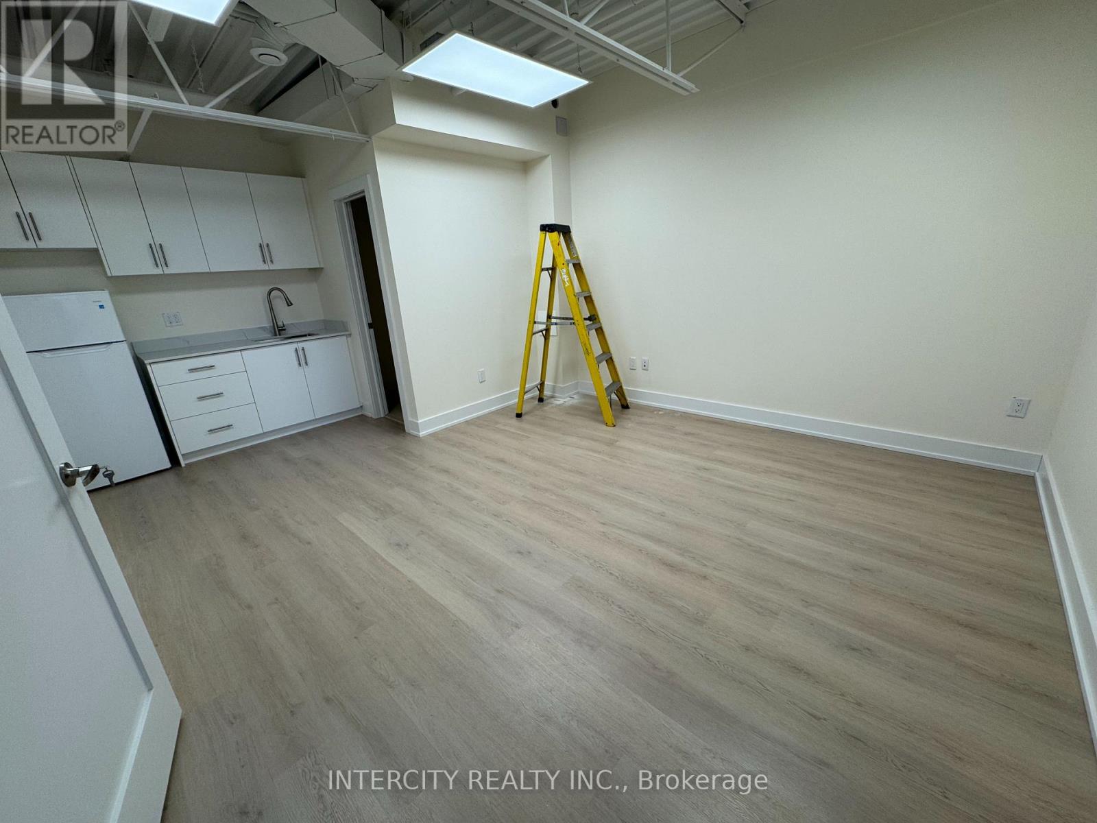26b-a - 665 Millway Avenue Property Photo 6