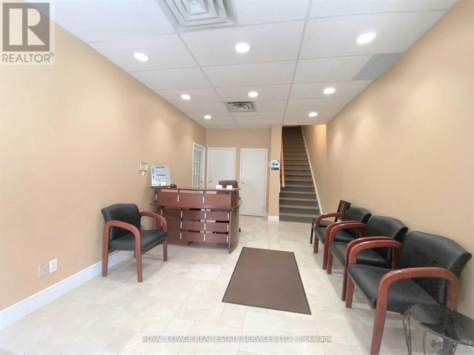 29 - 7626a Yonge Street Property Photo 5