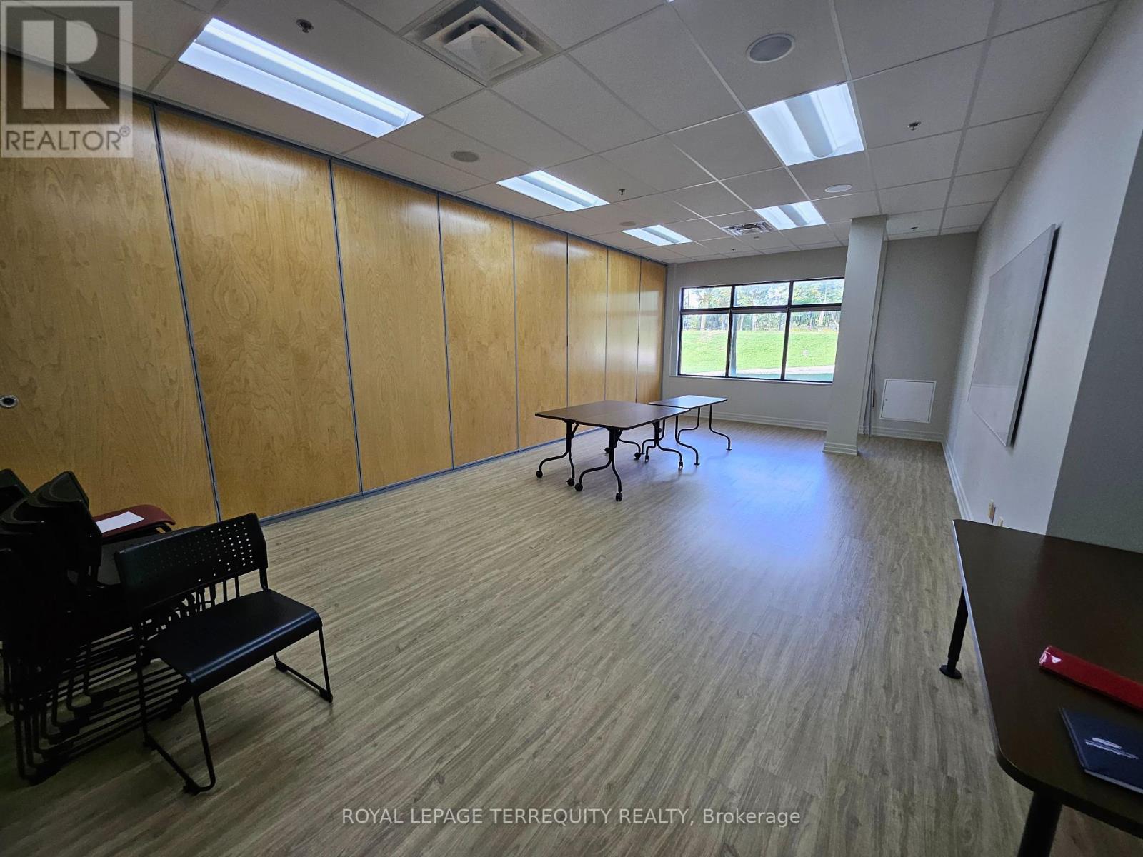Room C - 9333 Woodbine Avenue Property Photo 13