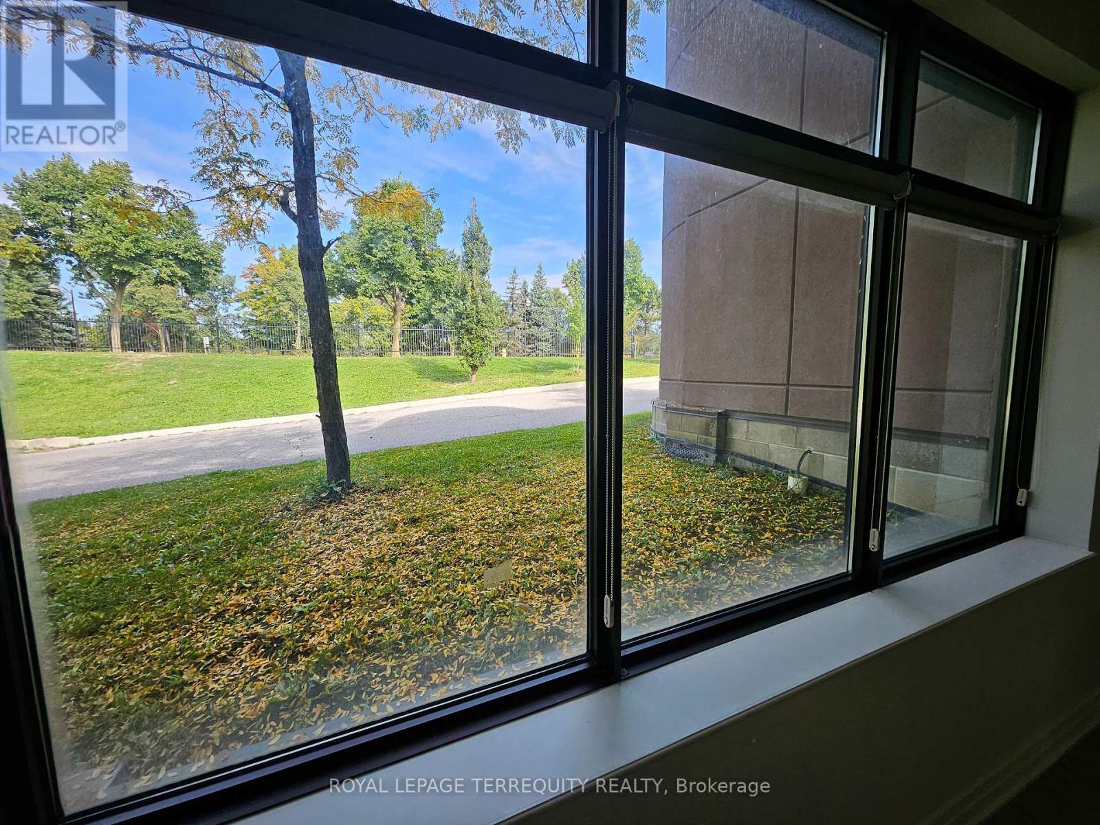 Room C - 9333 Woodbine Avenue Property Photo 16