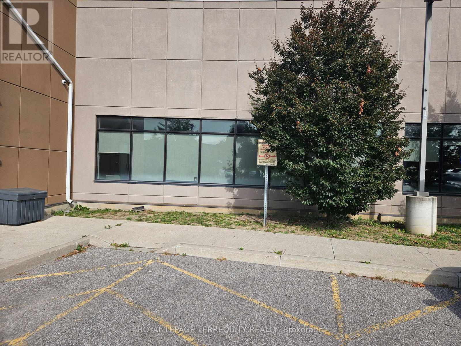 Room B - 9333 Woodbine Avenue Property Photo 16