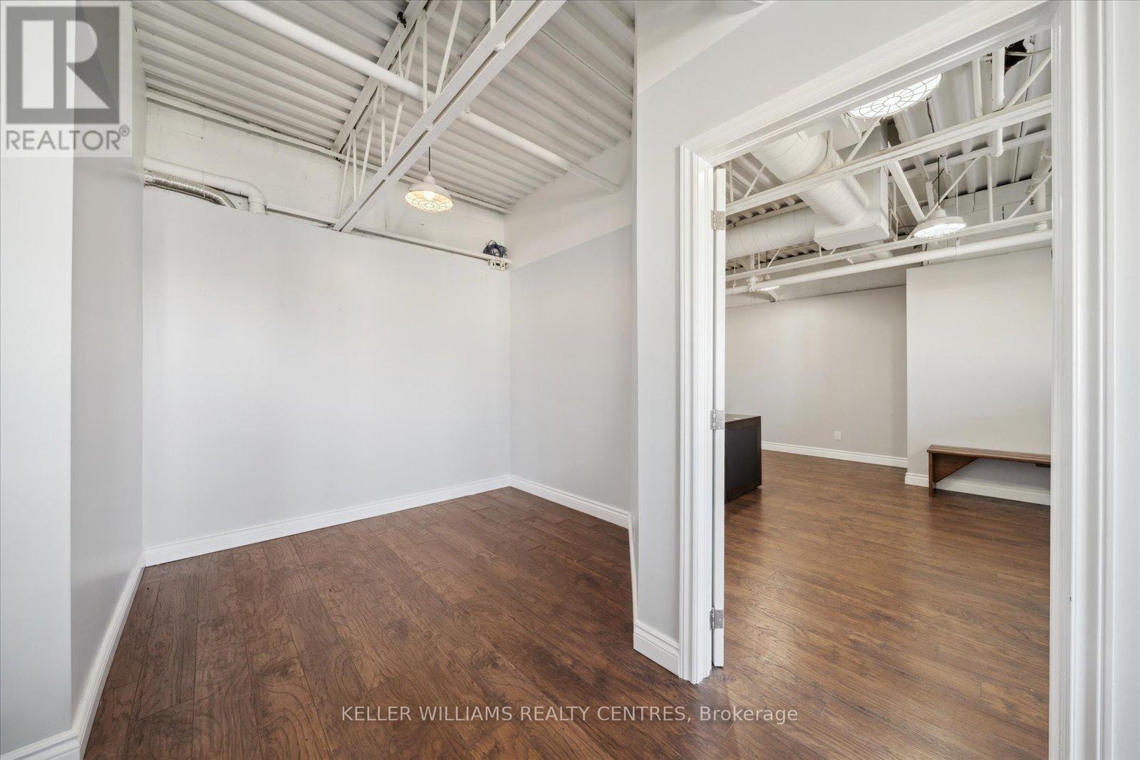 19b - 1131 Gorham Street Property Photo 12