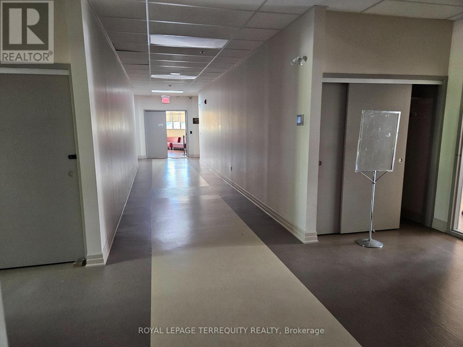 Room A - 9333 Woodbine Avenue Property Photo 1