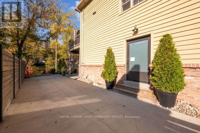 15120 Yonge Street Property Photo 4