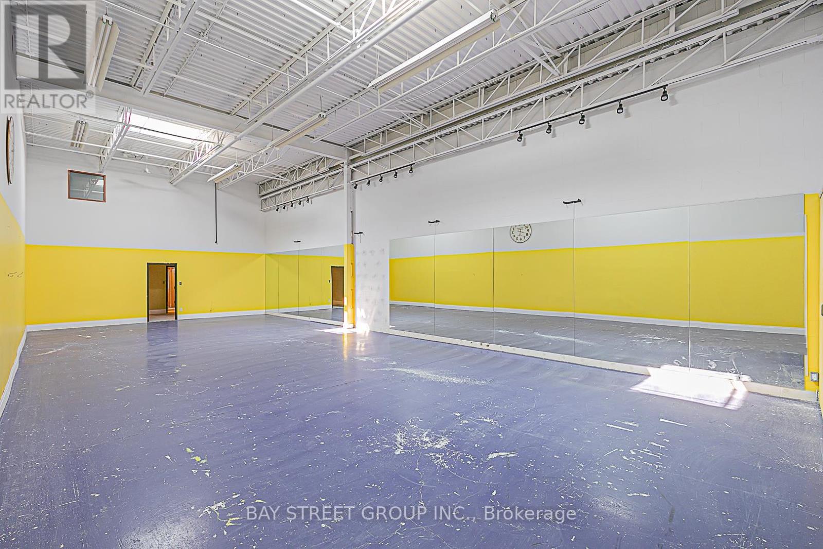 11 & 12 - 60 West Wilmot Street Property Photo 11