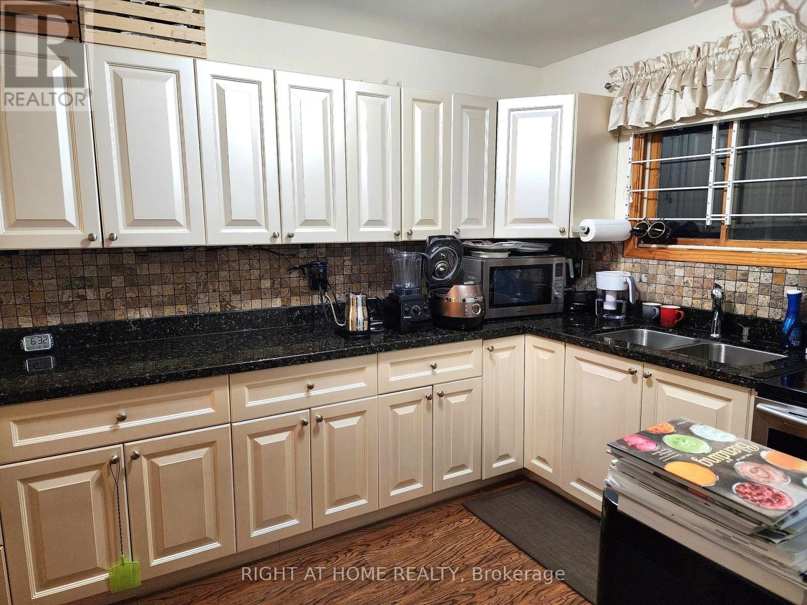23565 Lake Ridge Road Property Photo 8
