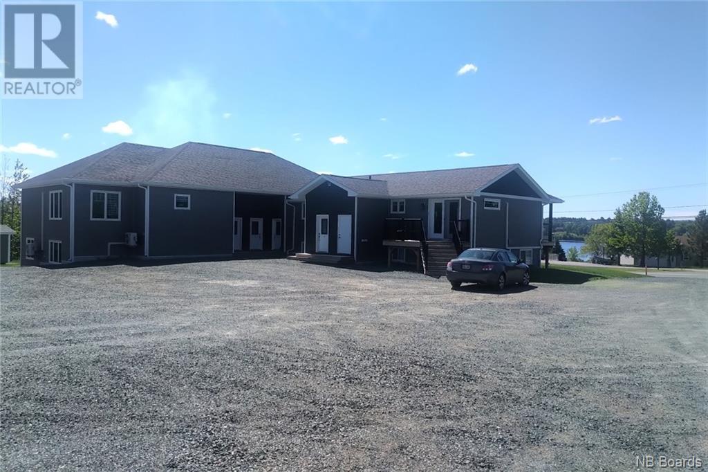 2039 King George Highway Property Photo 22
