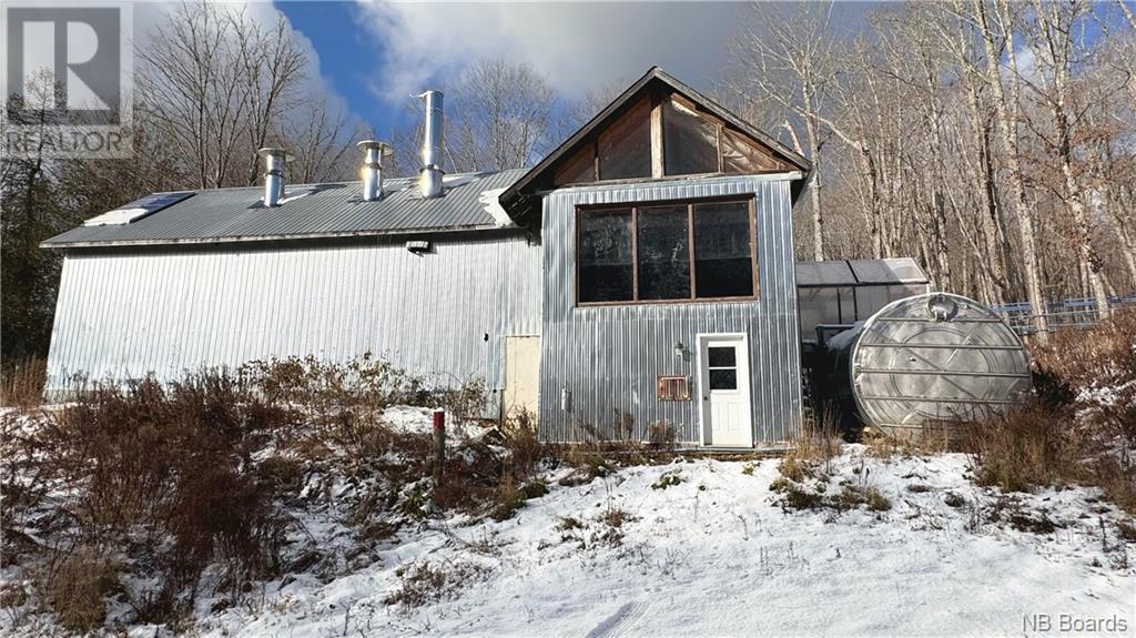 Na Woods Road Property Photo 9