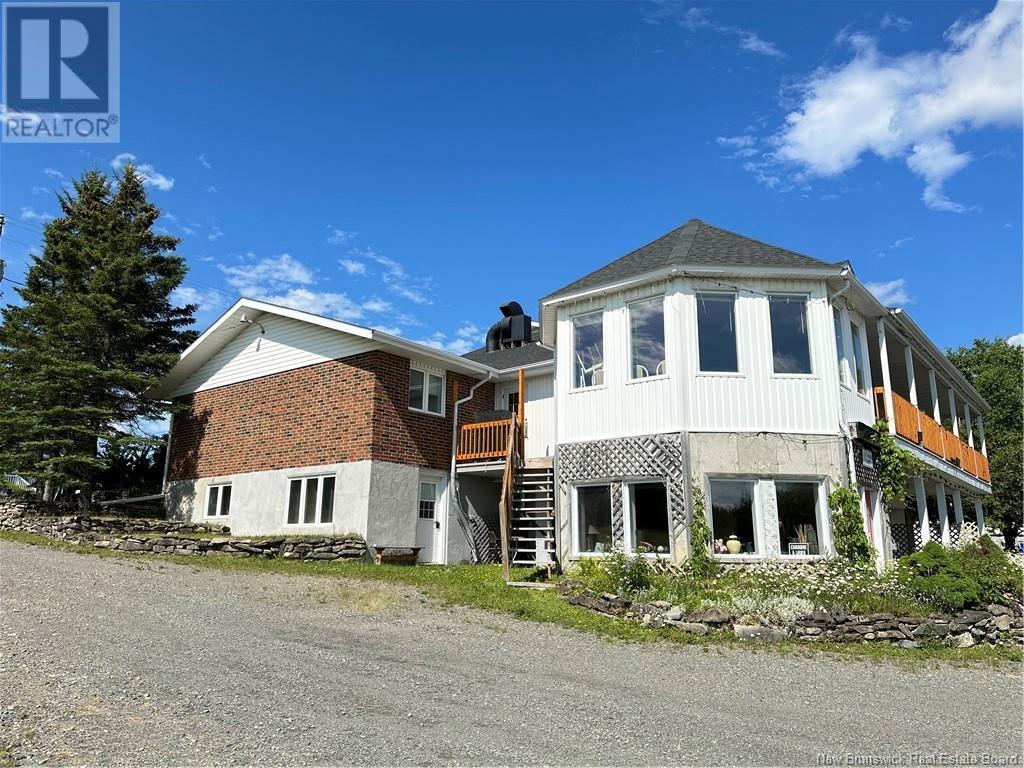 107 Saint-jean-baptiste Street Property Photo 3
