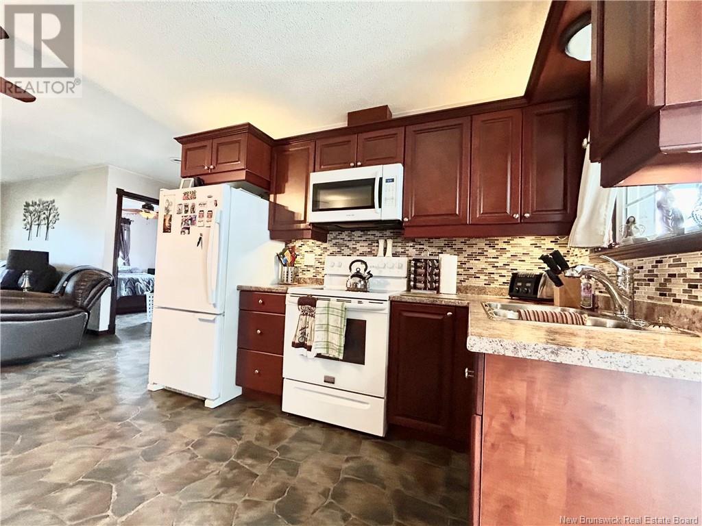 7662 Du Havre Property Photo 12