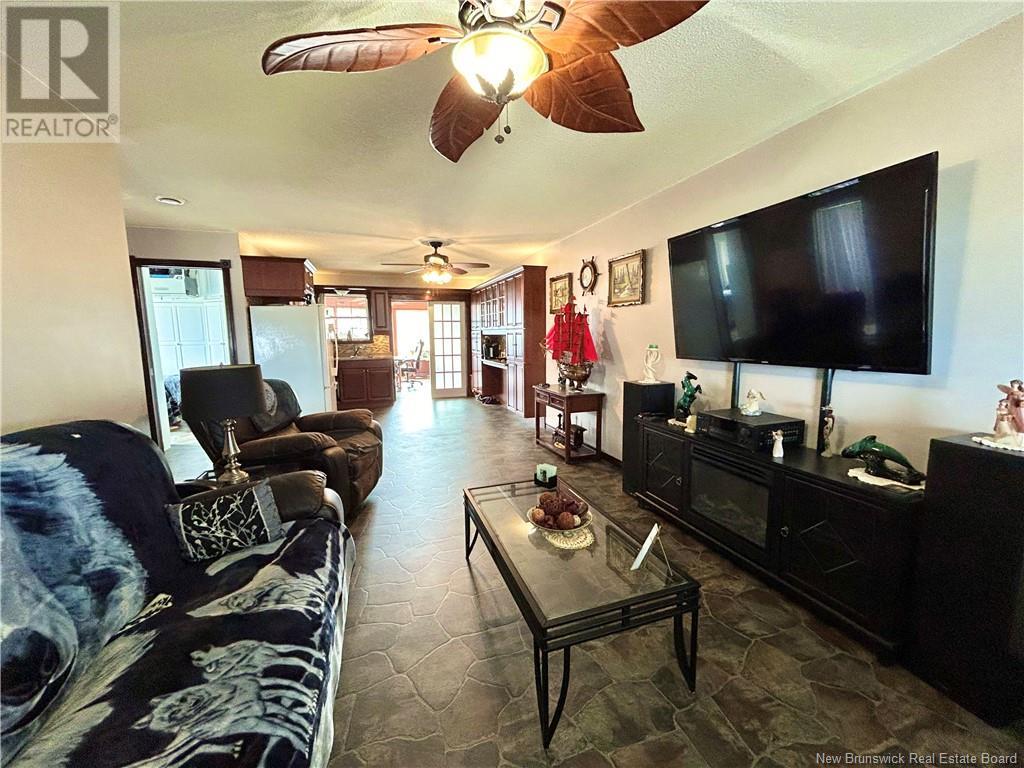 7662 Du Havre Property Photo 17