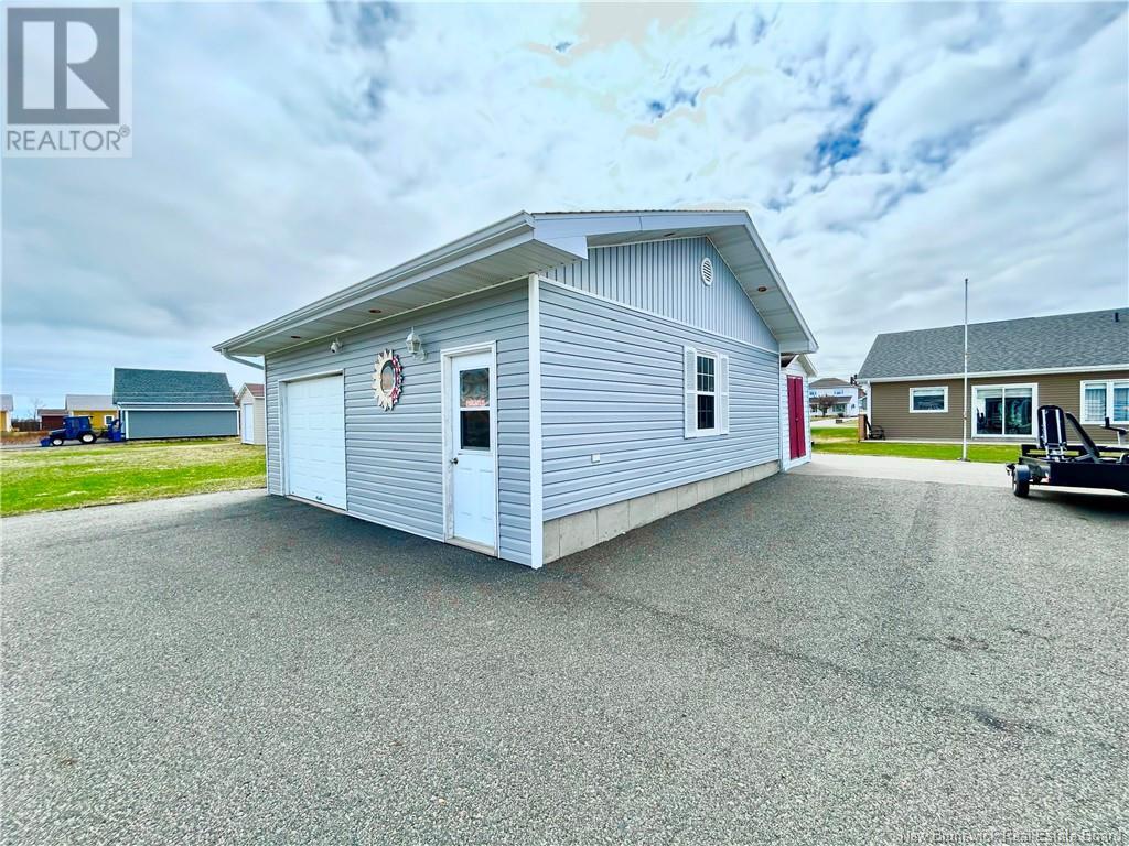 7662 Du Havre Property Photo 34