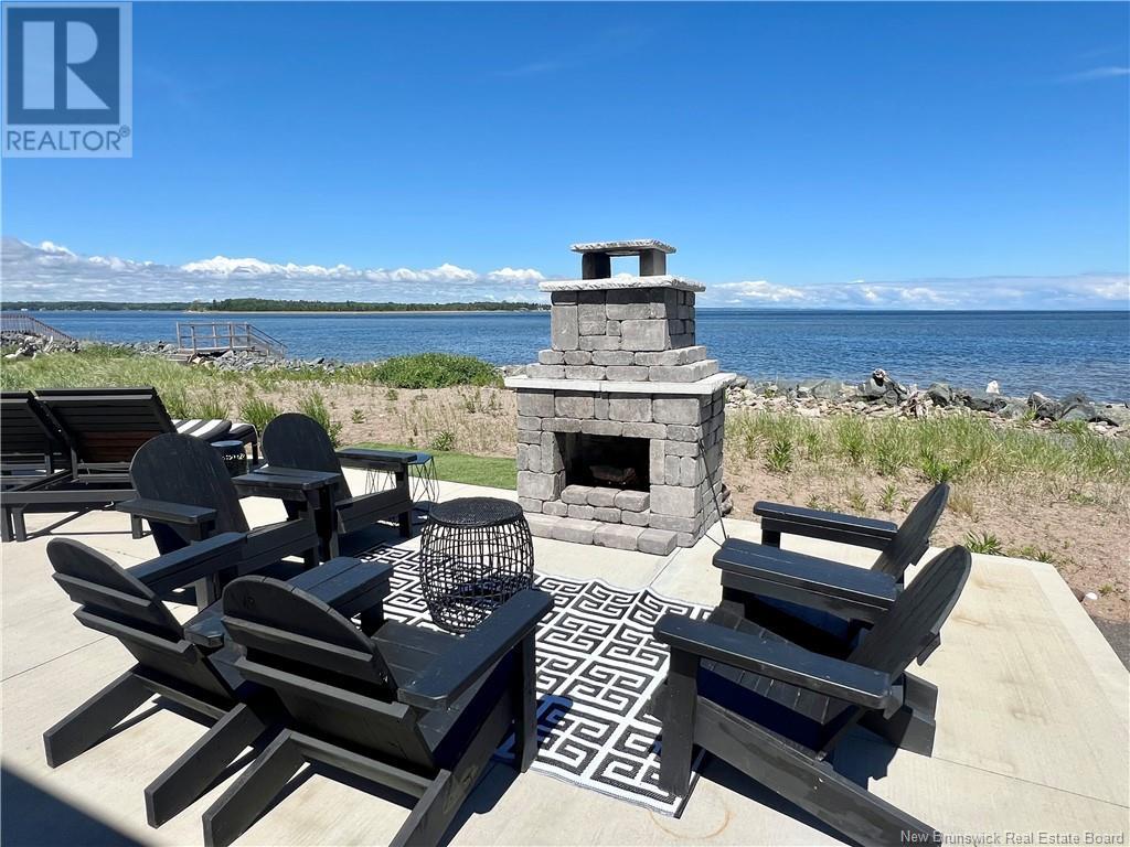 251 Bayshore Property Photo 4