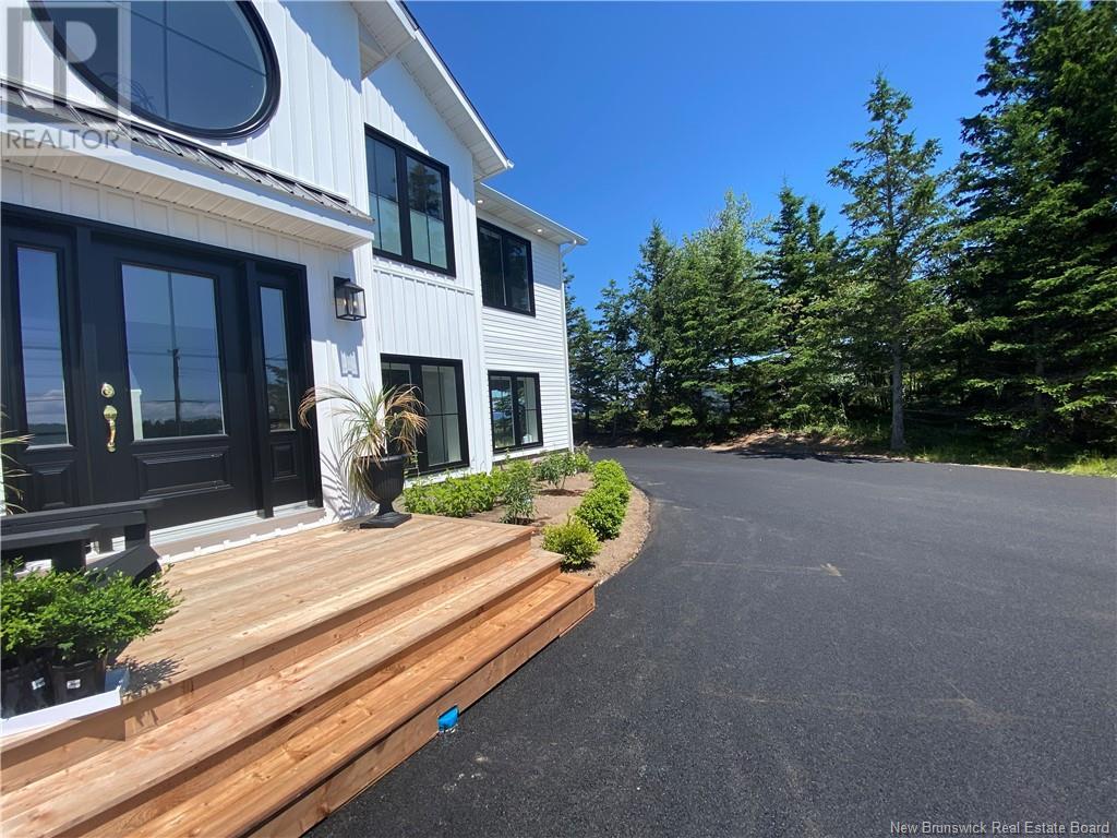 251 Bayshore Property Photo 6