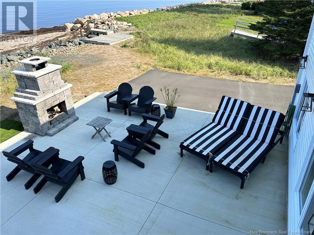 251 Bayshore Property Photo 7