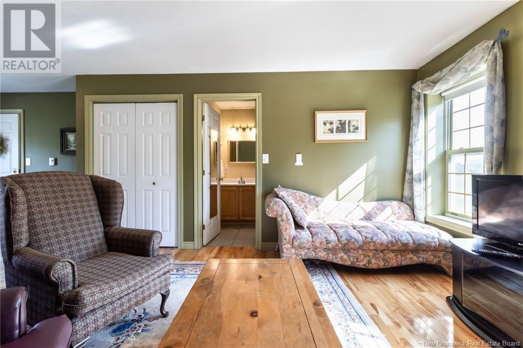 17 Baseline Road Property Photo 20