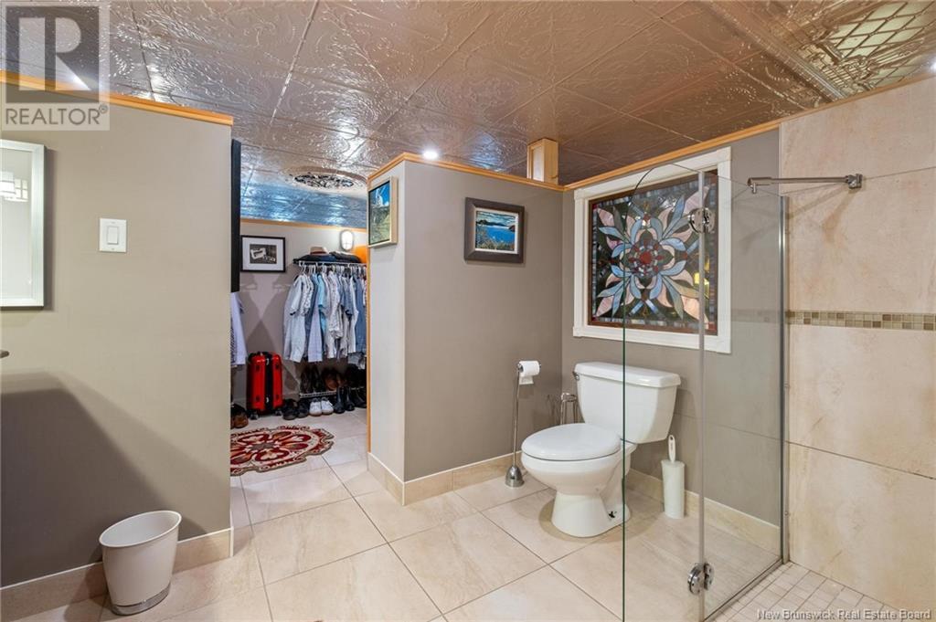 158-162 Charlotte Street Property Photo 17