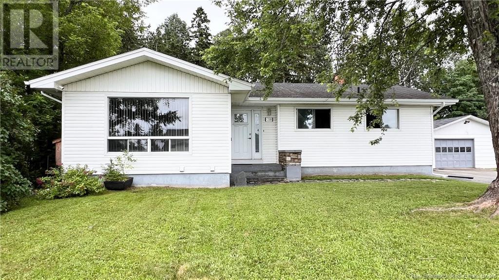 1235 Vanier Property Photo 1