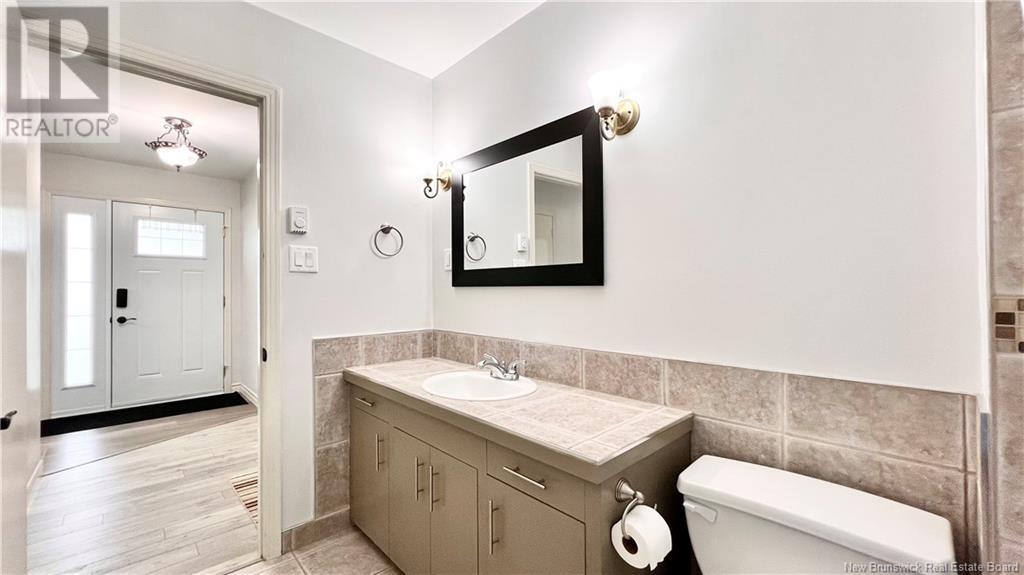 1235 Vanier Property Photo 34