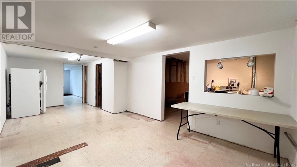 1235 Vanier Property Photo 36