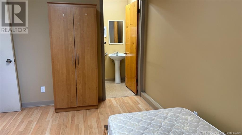4 Montreuil Property Photo 10