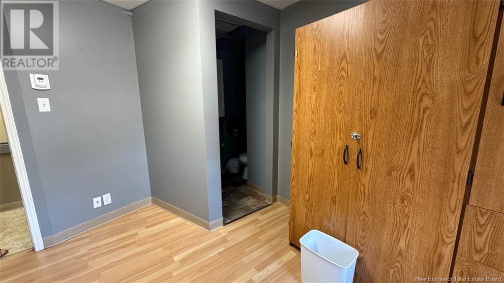 4 Montreuil Property Photo 12