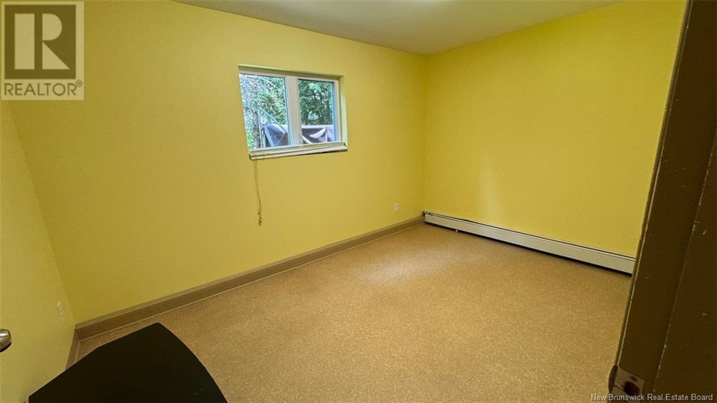 4 Montreuil Property Photo 32