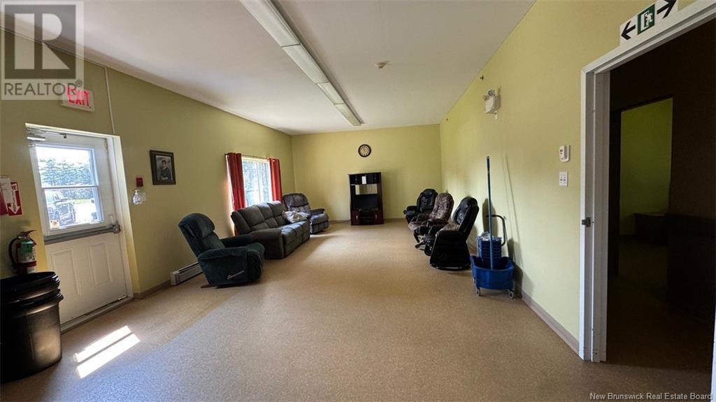 4 Montreuil Property Photo 17