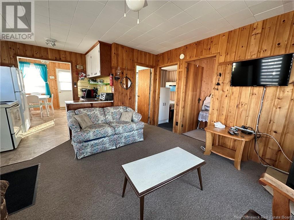 46 Nicholas Property Photo 9