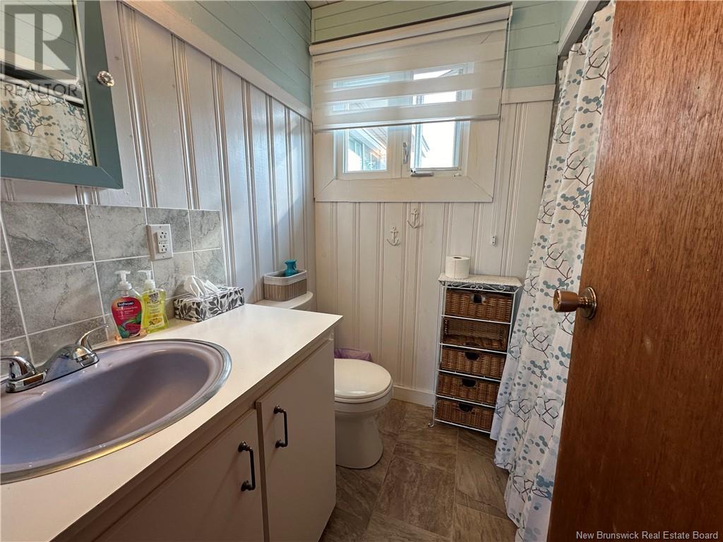 46 Nicholas Property Photo 16