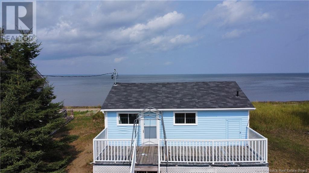 345 Bayshore Drive Property Photo 7