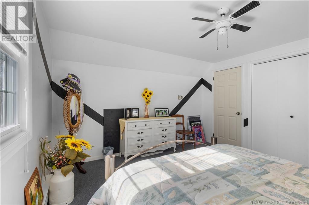 195 Geralyn Property Photo 33