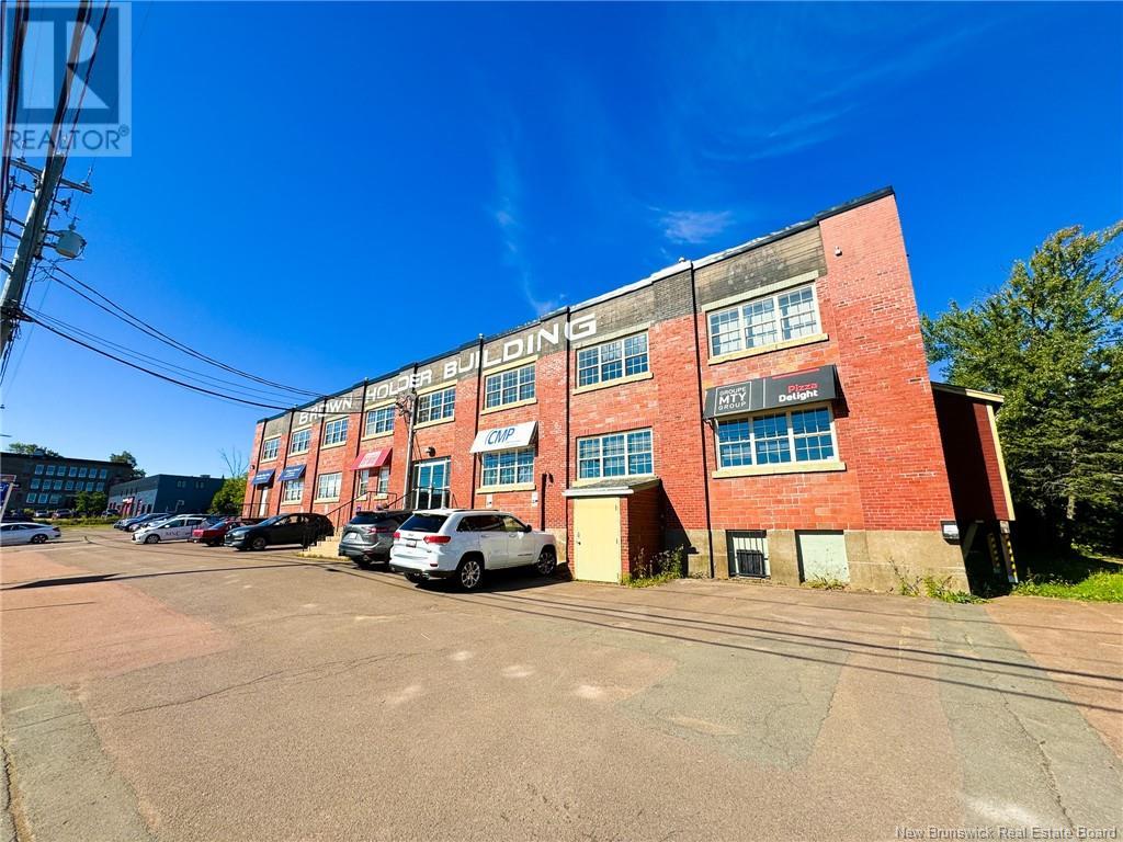 264 Botsford Street Unit# 200 Property Photo 26
