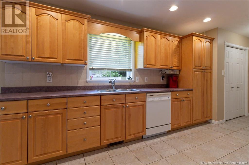 35 Dundas Avenue Property Photo 6