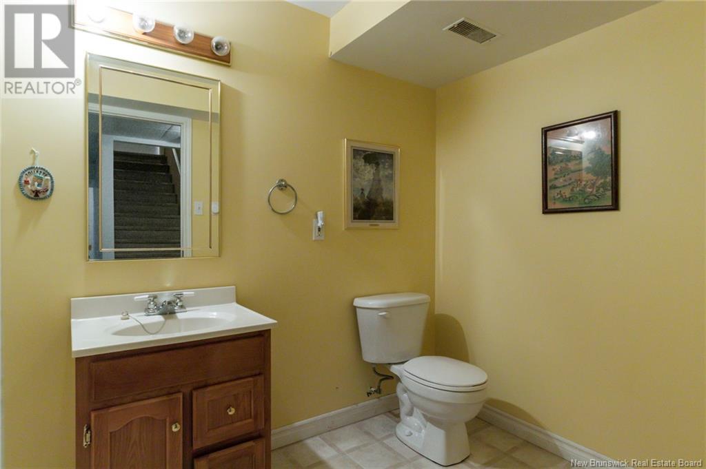 35 Dundas Avenue Property Photo 14