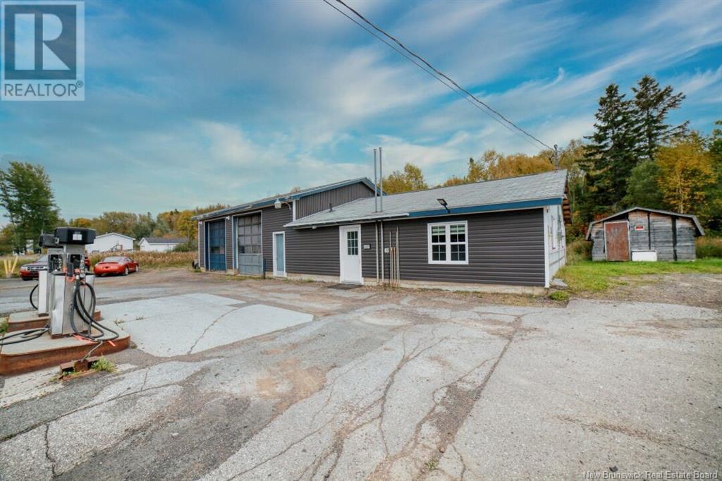 4481 Main Property Photo 2