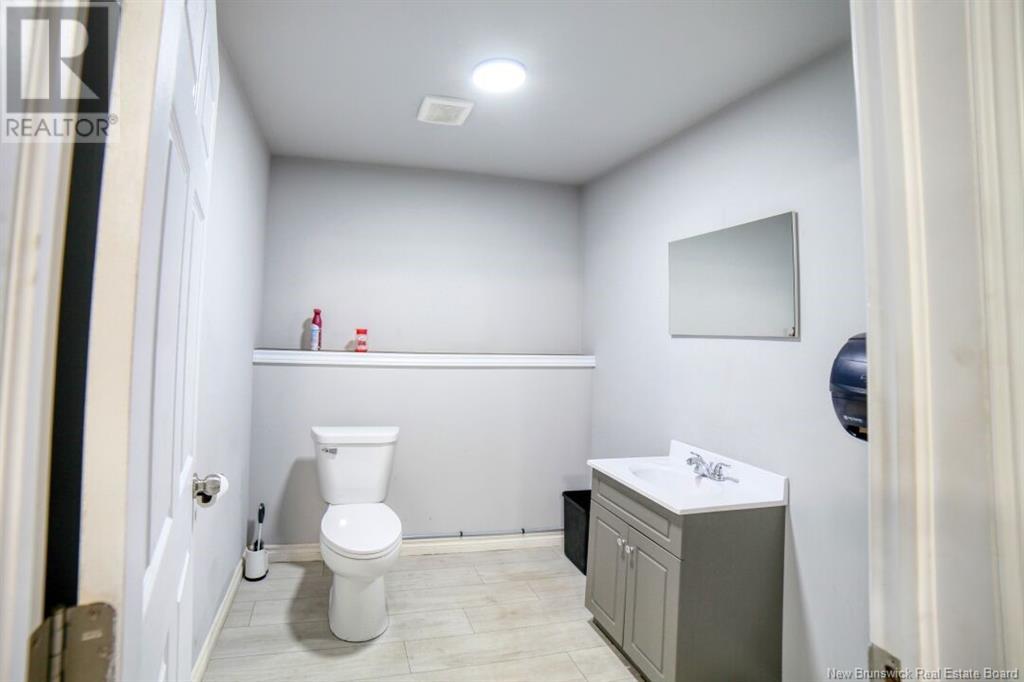 4481 Main Property Photo 9