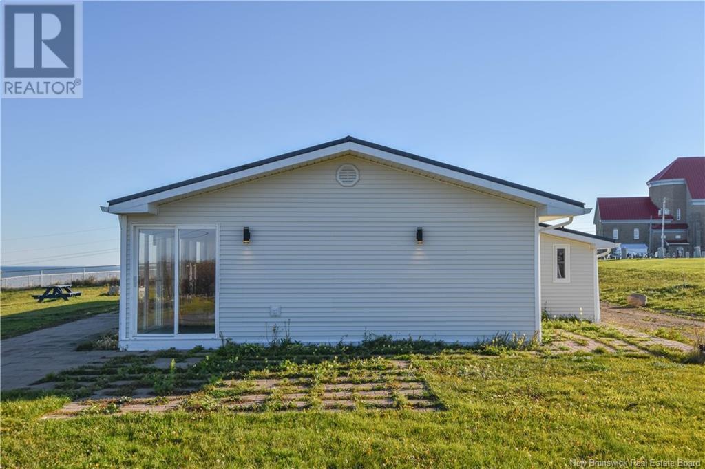 40 Portuaire Avenue Property Photo 5