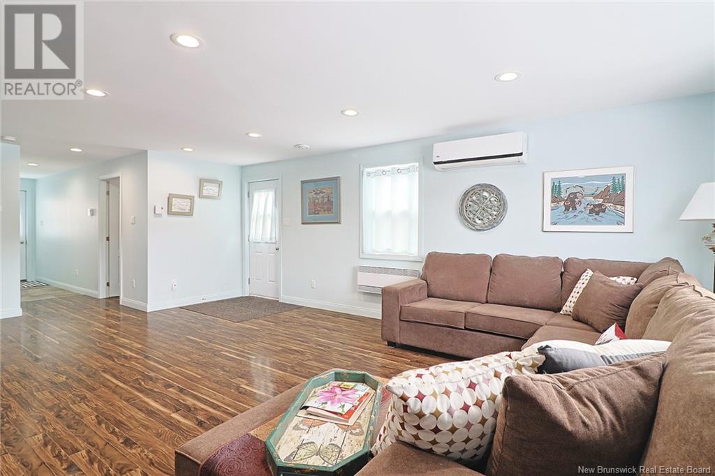 388 East Riverside Drive Unit# A-b Property Photo 11