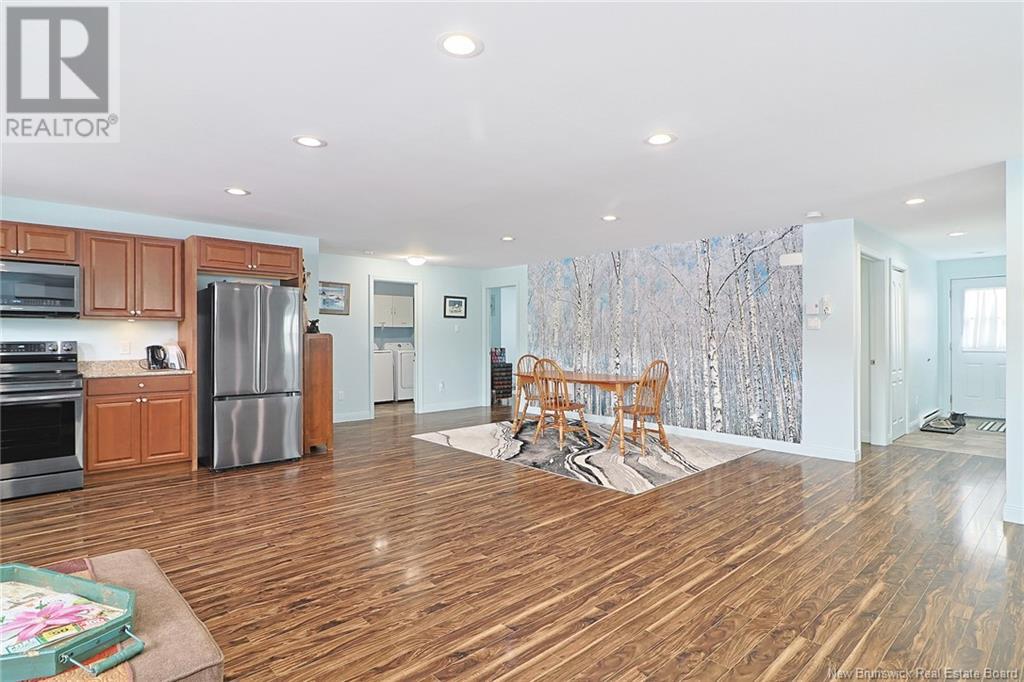 388 East Riverside Drive Unit# A-b Property Photo 12