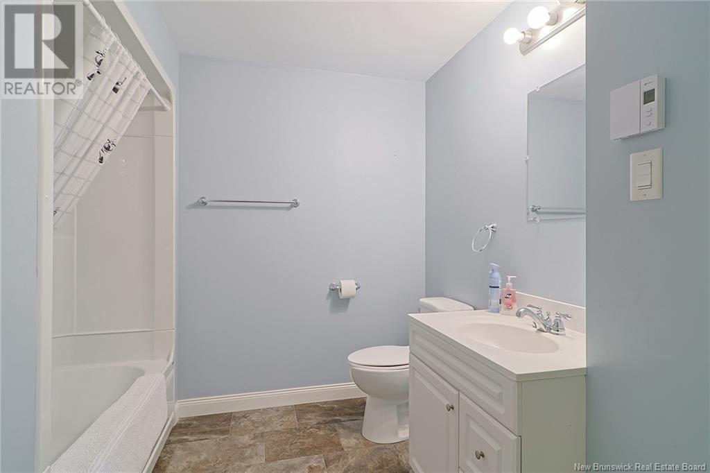 388 East Riverside Drive Unit# A-b Property Photo 48