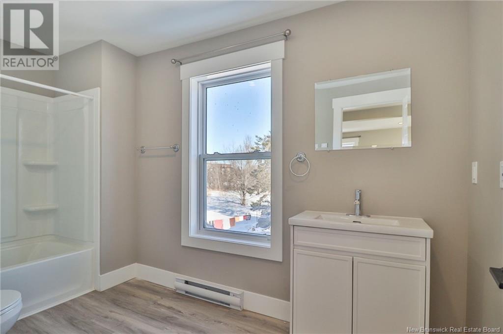 476 Main Street Property Photo 18