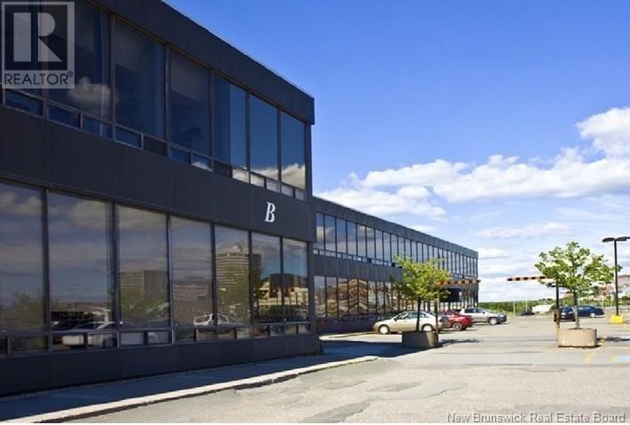 560 Main Street Property Photo 3