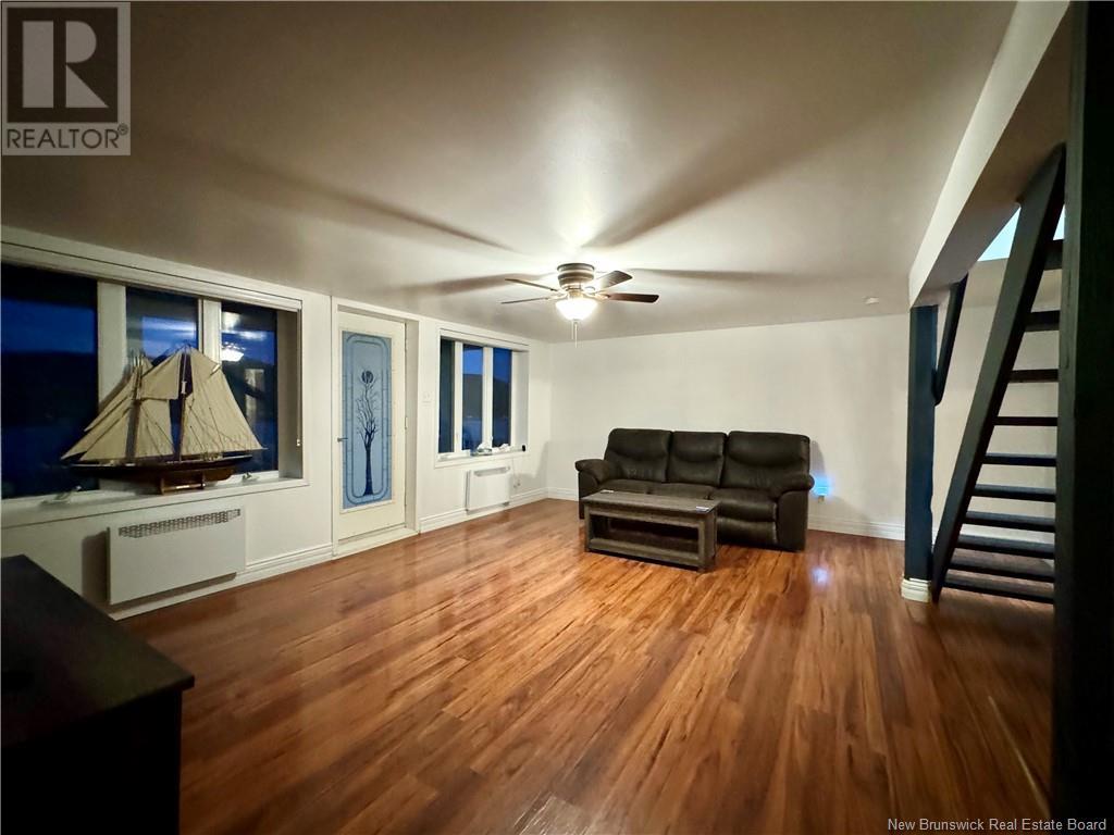 5642 Centrale Street Property Photo 9