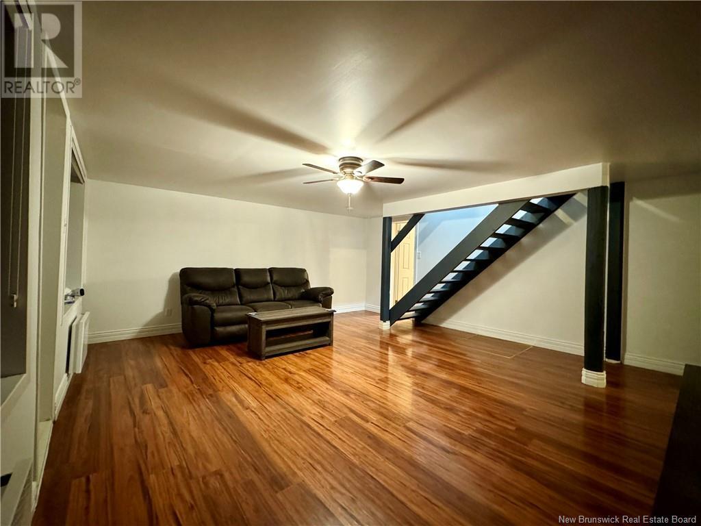 5642 Centrale Street Property Photo 10