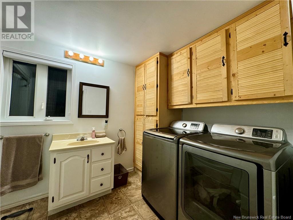 5642 Centrale Street Property Photo 12