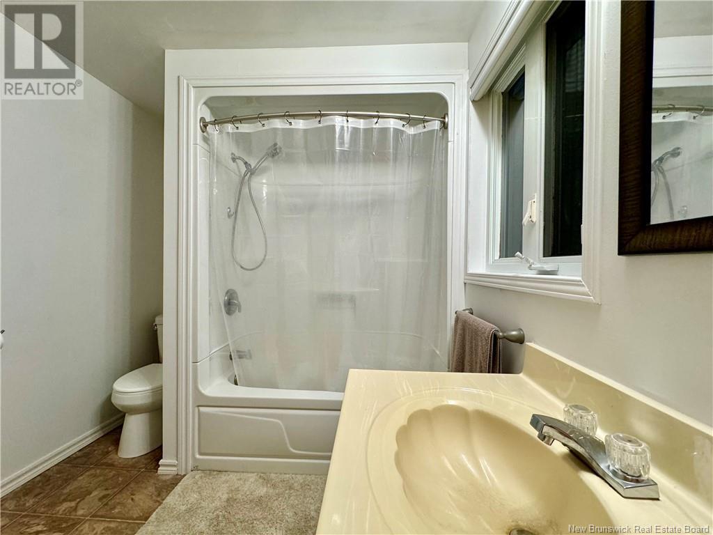 5642 Centrale Street Property Photo 15