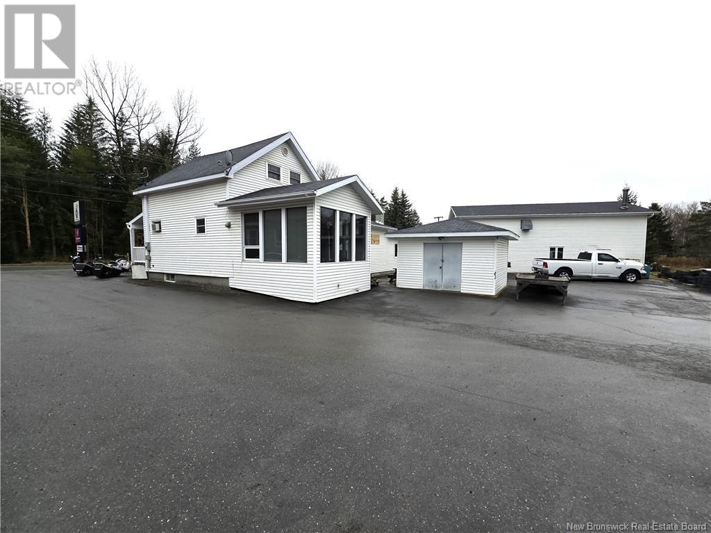 641 Victoria Street Property Photo 16