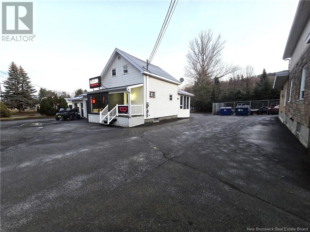 641 Victoria Street Property Photo 21